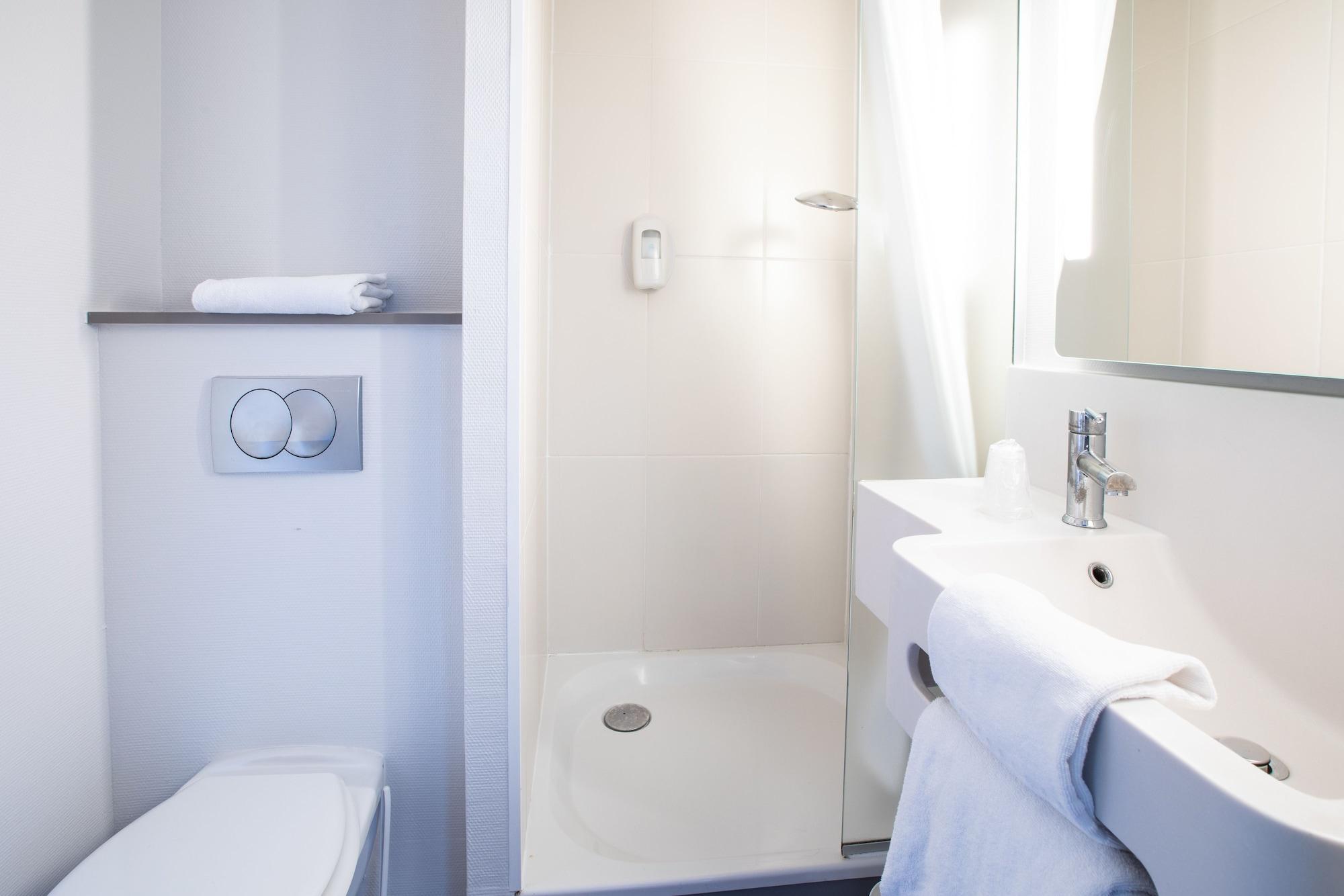 B&B Hotel Rennes Ouest Villejean エクステリア 写真