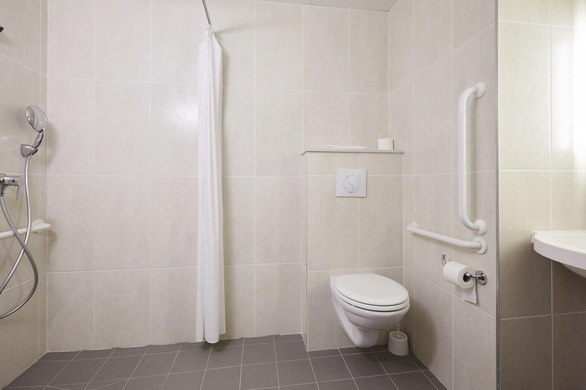 B&B Hotel Rennes Ouest Villejean エクステリア 写真
