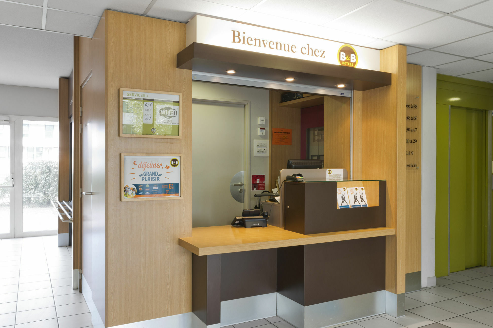 B&B Hotel Rennes Ouest Villejean エクステリア 写真